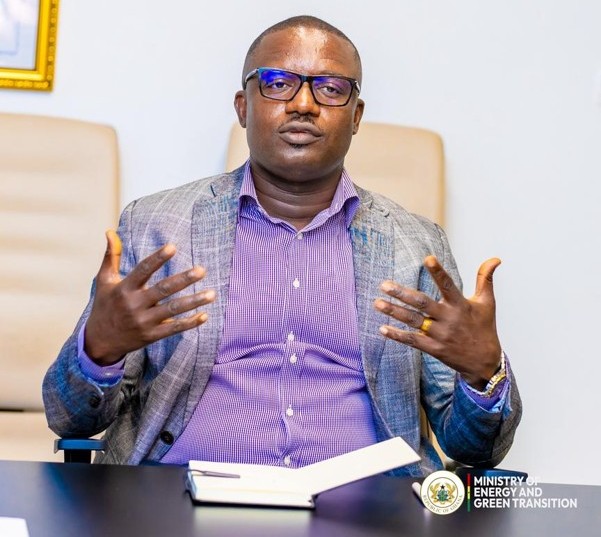 Minister Tours GNPC, Explorco